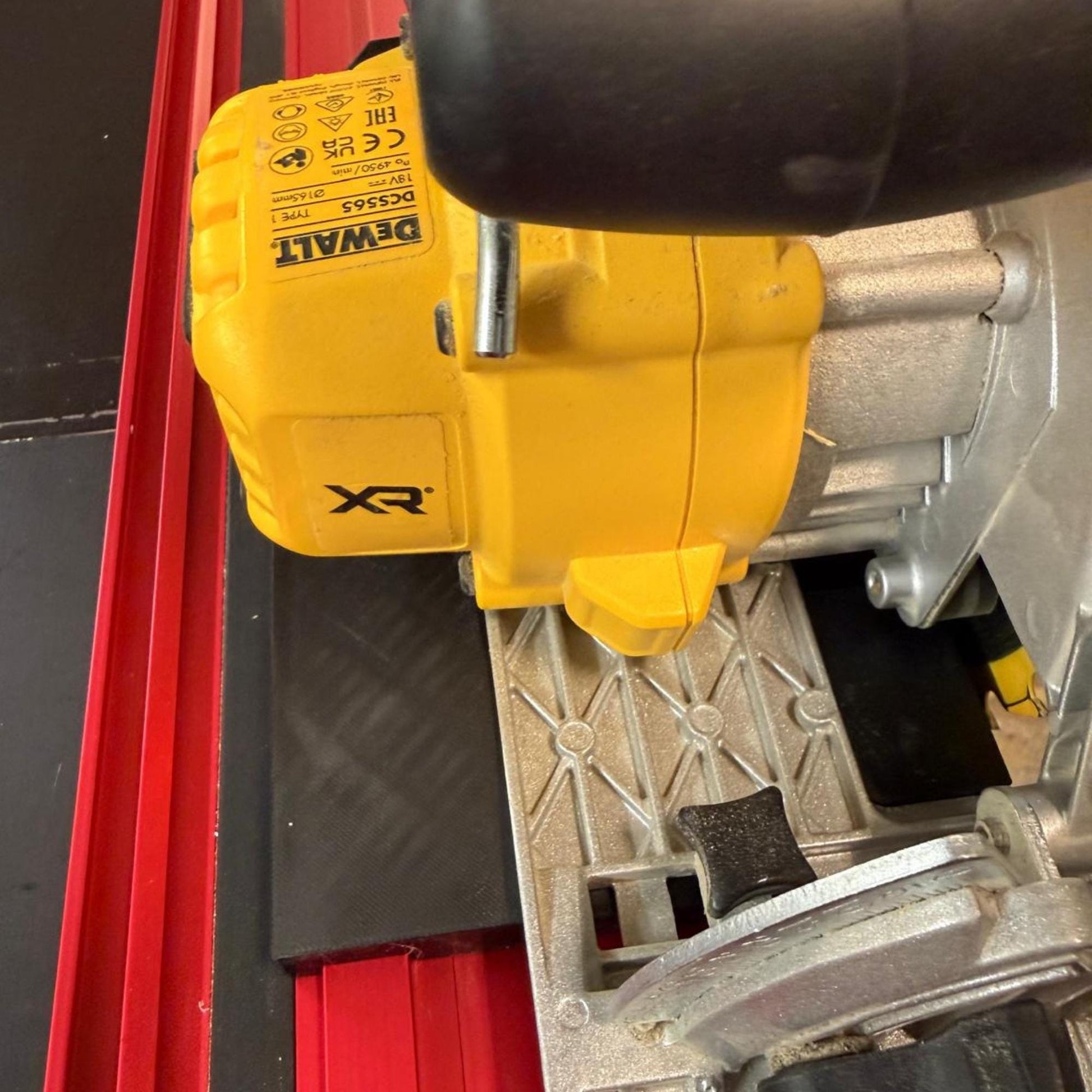 DeWalt Track Saw Adapter for Milwaukee GR1400 Rail | STL + 3MF File