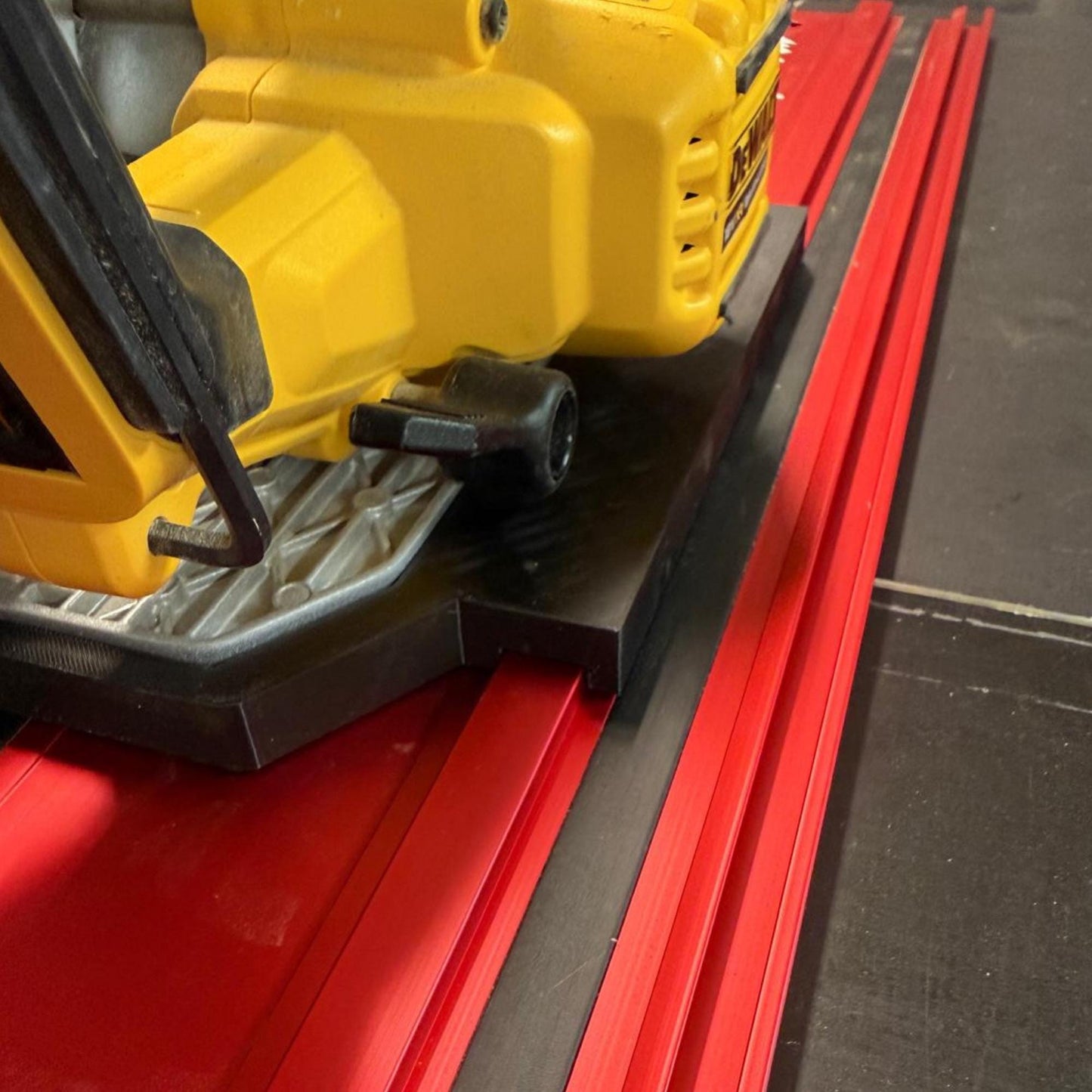 DeWalt Track Saw Adapter for Milwaukee GR1400 Rail | STL + 3MF File