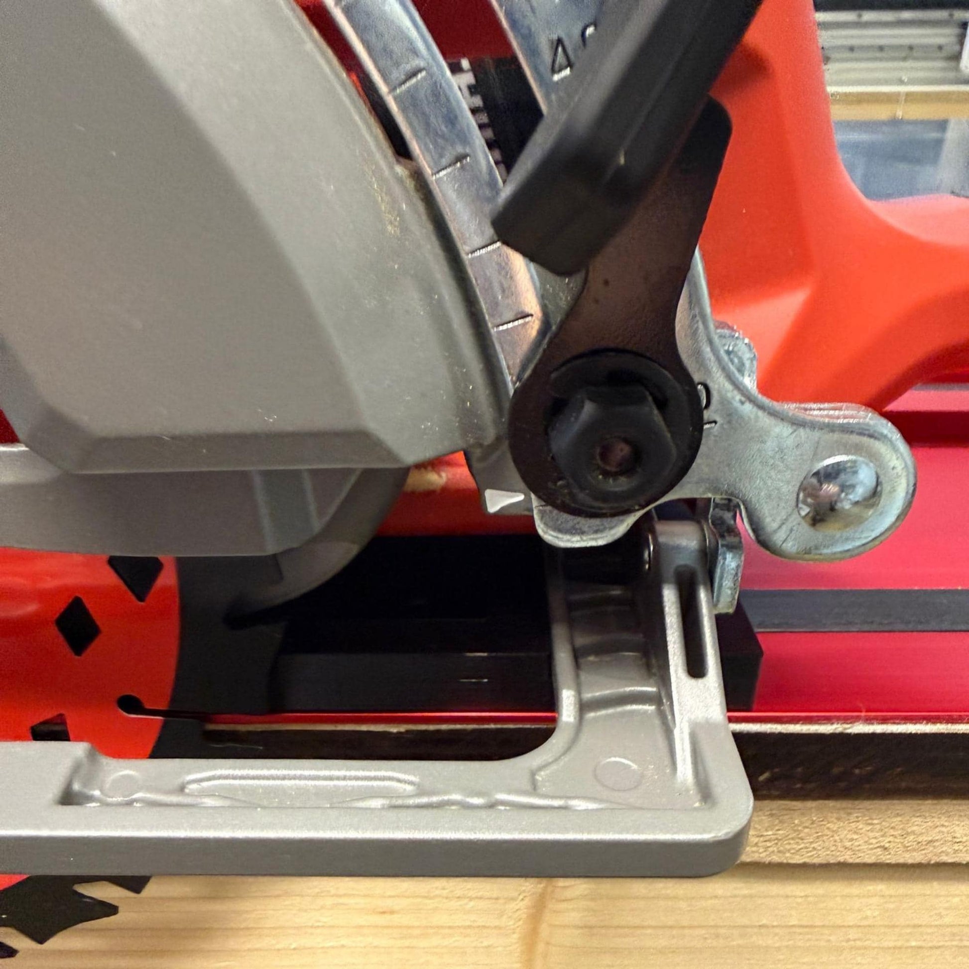 Milwaukee M18 Track Saw Adapter - Digital STL for GR1400 Rail