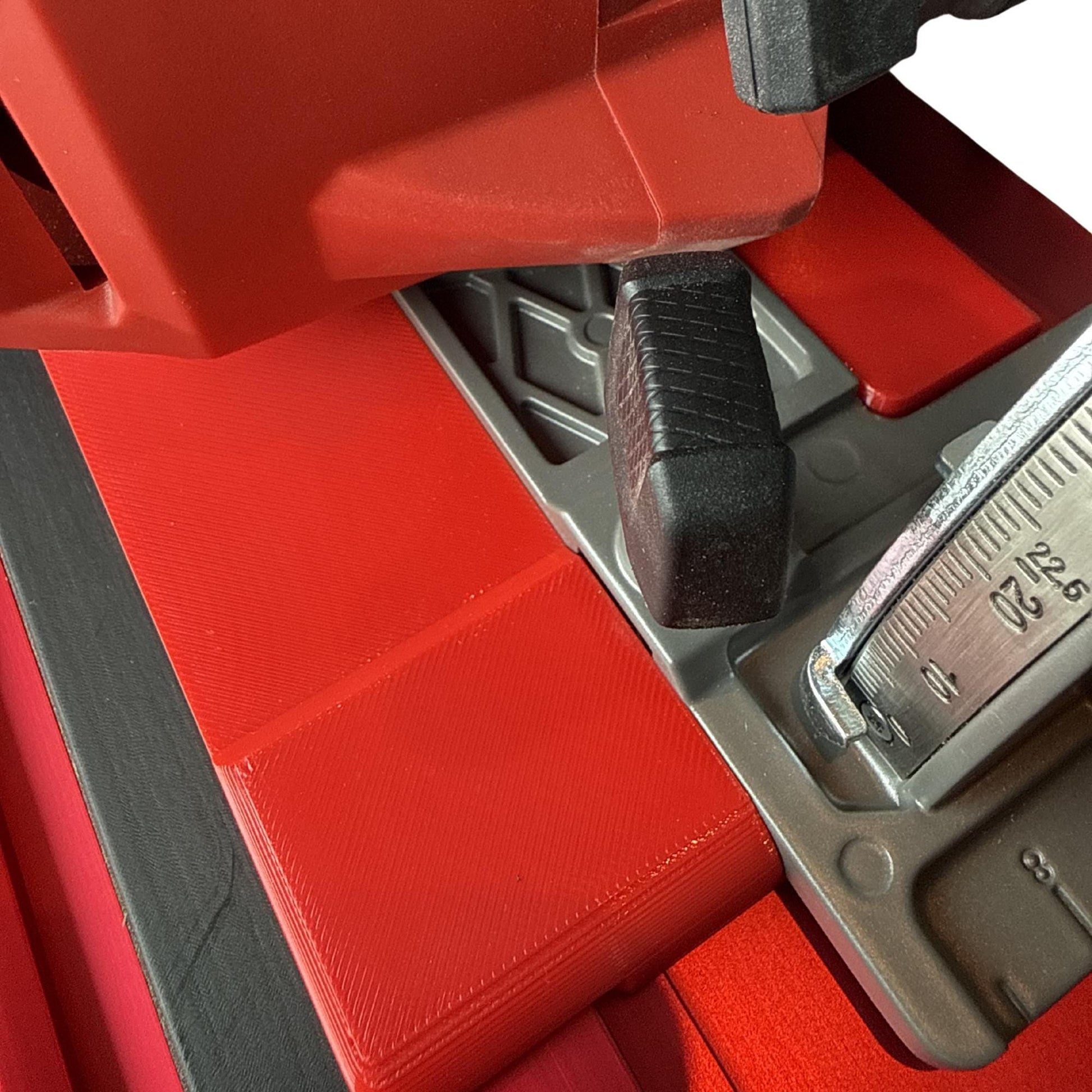 Milwaukee M18 Saw Guide Adapter for GR1400 Rail | STL + 3MF File