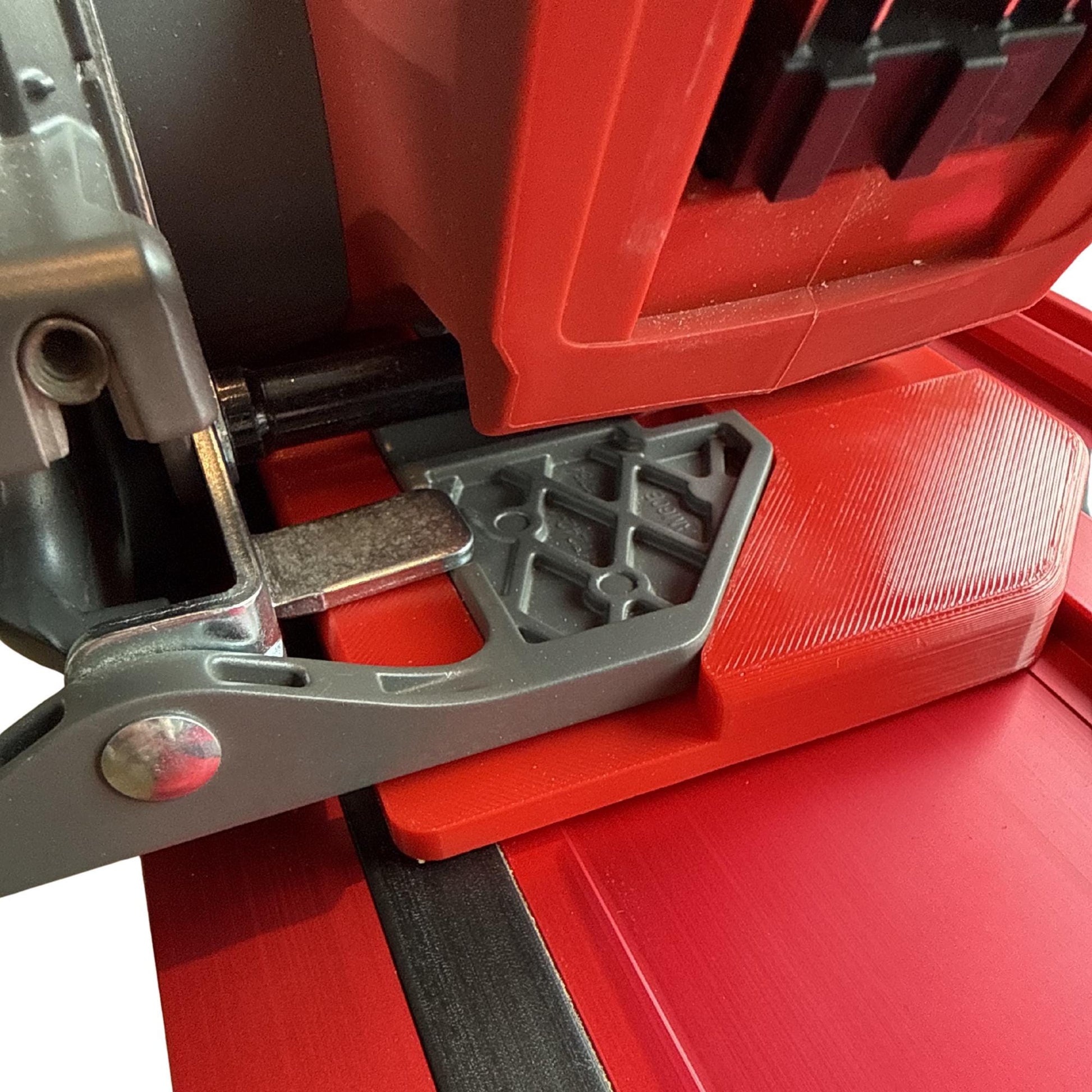 Milwaukee M18 Saw Guide Adapter for GR1400 Rail | STL + 3MF File